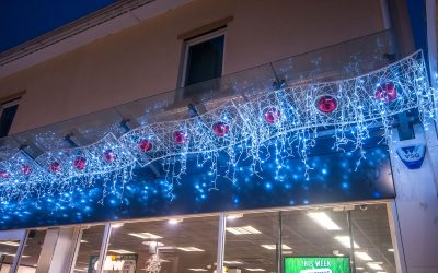 2D Wave with 3 holes